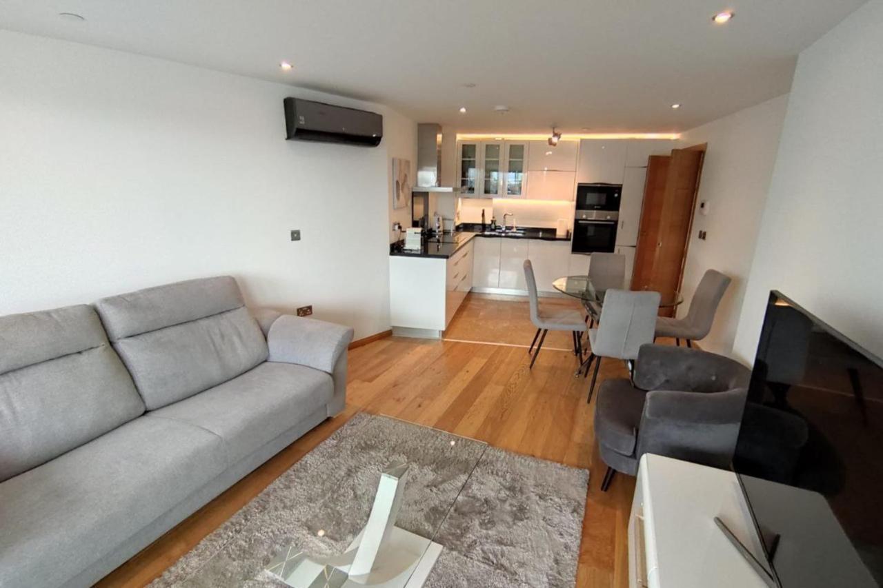 Seaside Serenity Oasis - High Floor - Stunning Views 지브롤터 외부 사진