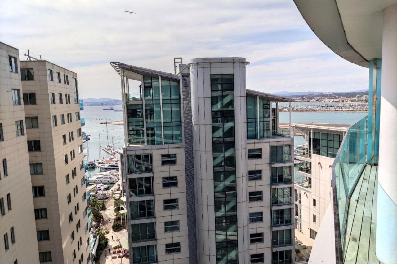 Seaside Serenity Oasis - High Floor - Stunning Views 지브롤터 외부 사진