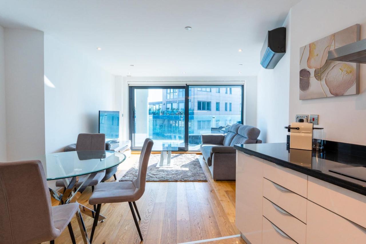 Seaside Serenity Oasis - High Floor - Stunning Views 지브롤터 외부 사진