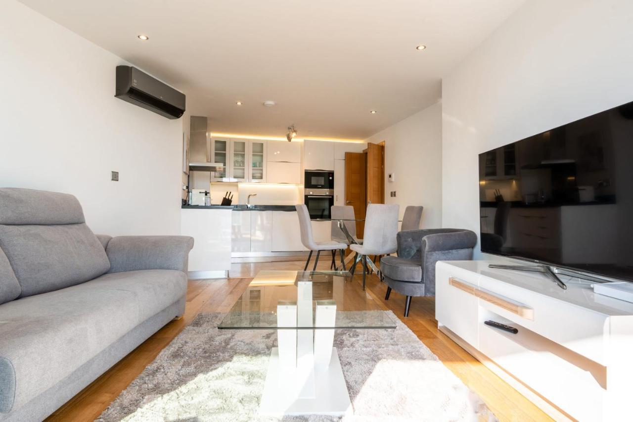 Seaside Serenity Oasis - High Floor - Stunning Views 지브롤터 외부 사진