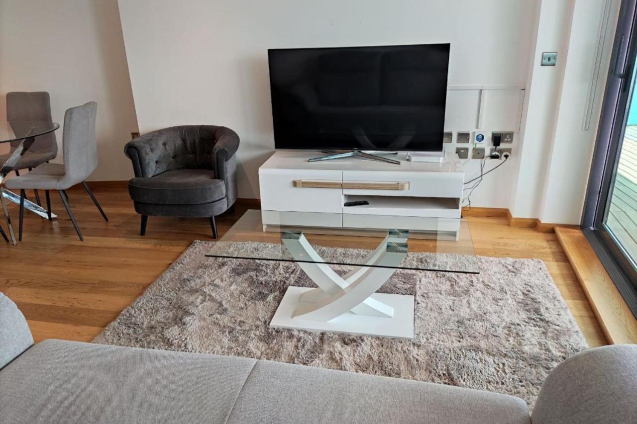 Seaside Serenity Oasis - High Floor - Stunning Views 지브롤터 외부 사진